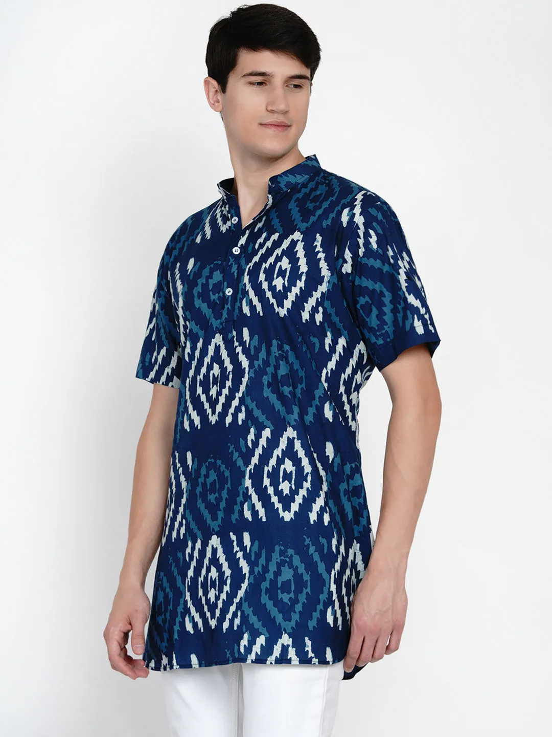 Men Navy Blue & White Geometric Printed Kurta