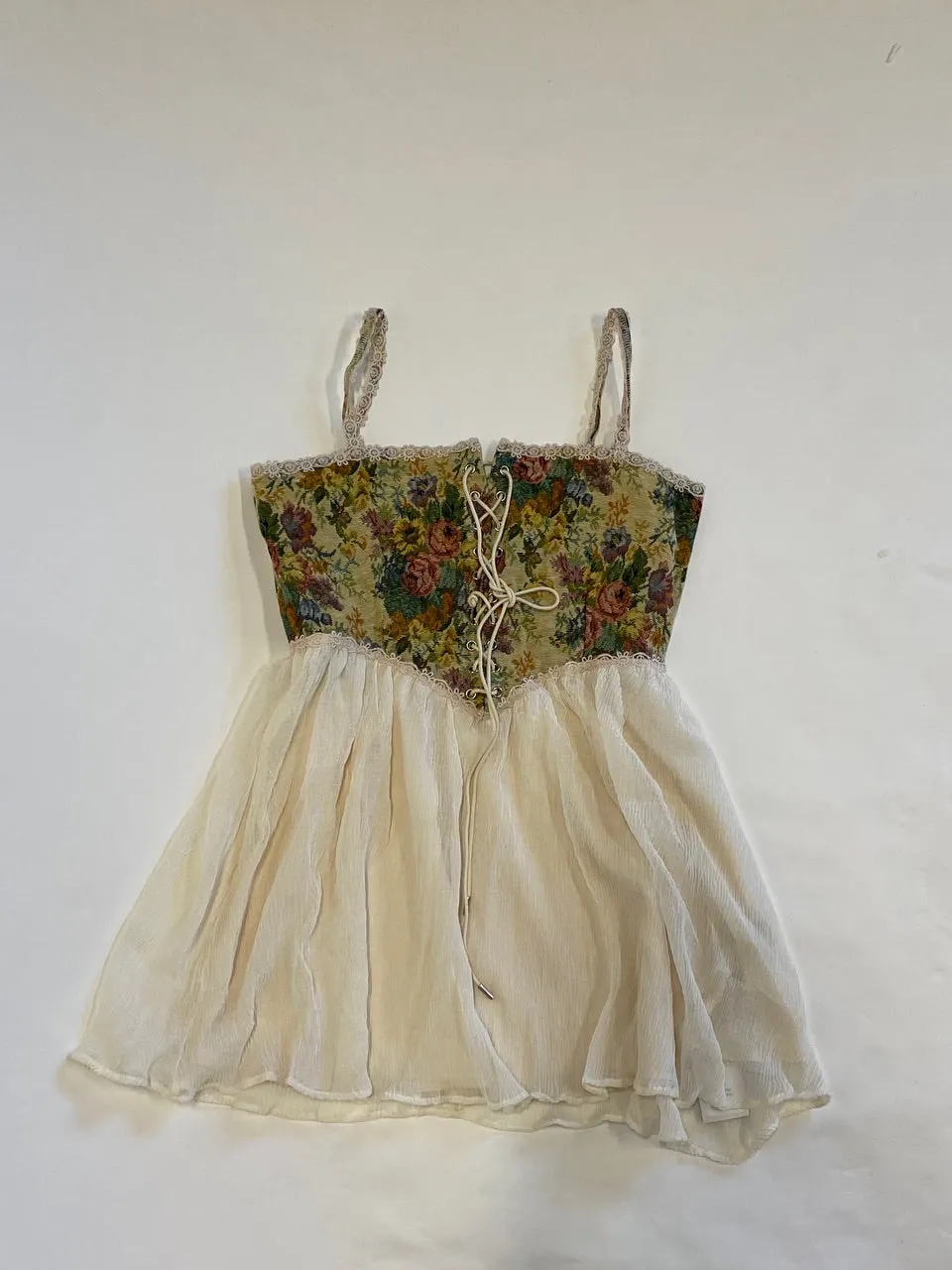 Women’s Spring Floral Dresses and Skirts (44pc)